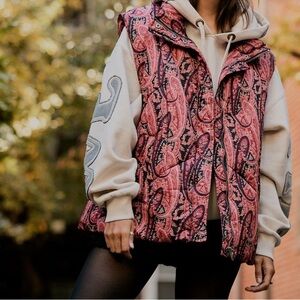 Free People Flora Puffer Vest – Pink Paisley – XS/S (oversized fit)